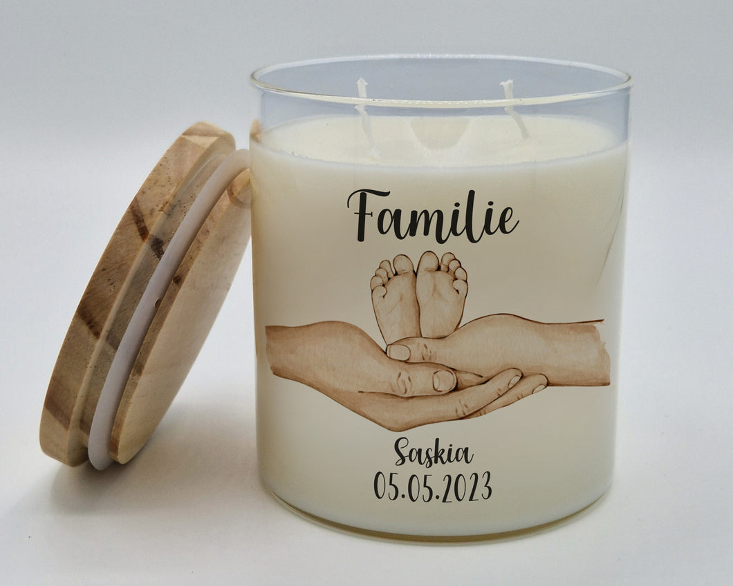 Personalisierte Kerze im Glas Hände halten Baby Füße Familie Geschenk zur Geburt