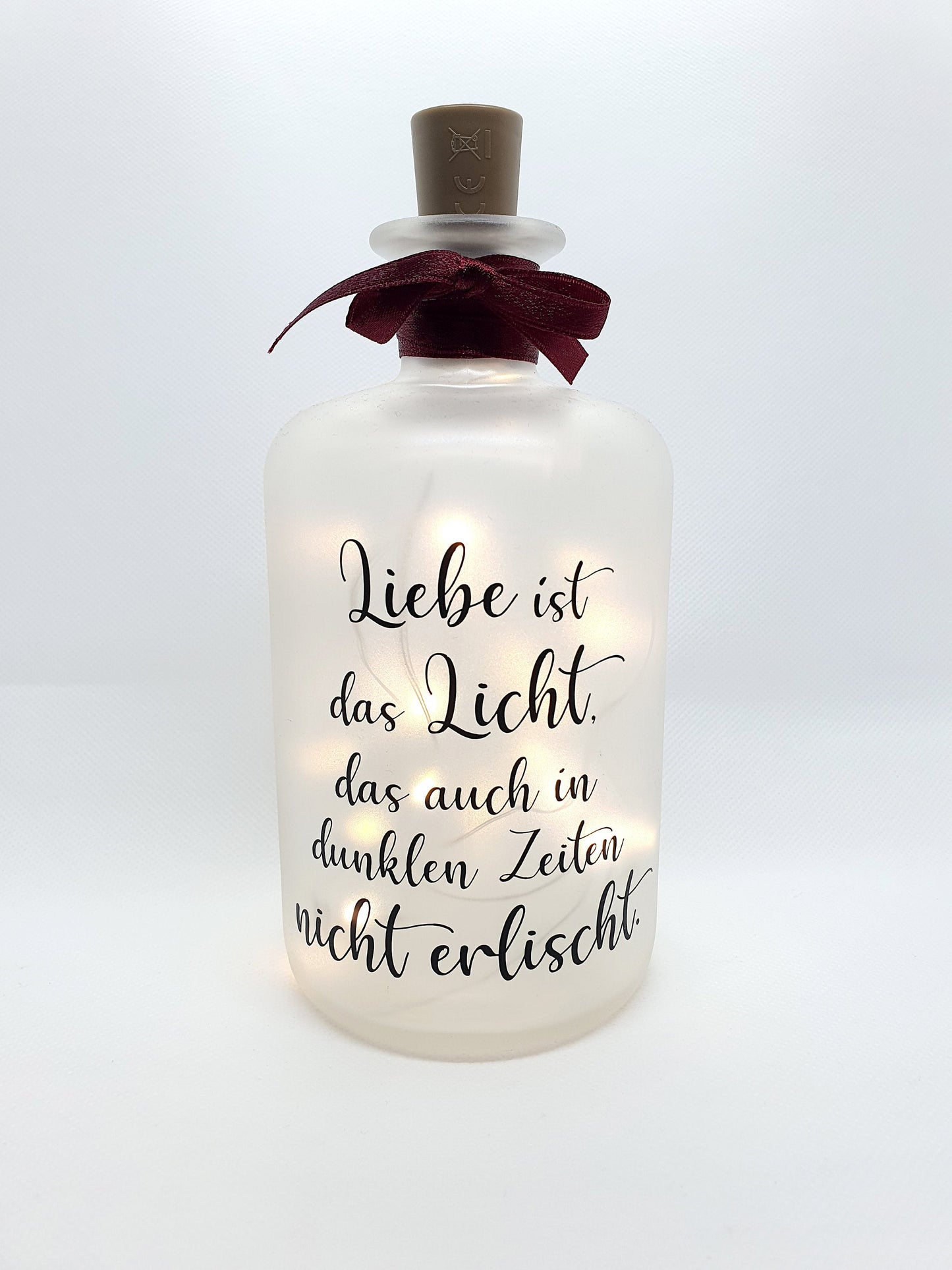 LED Leuchtflasche mit Spruch Liebe ist das Licht in dunklen Zeiten - Tachinedas Kreativshop