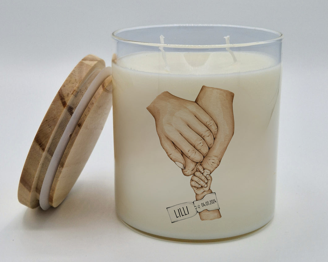Personalisierte Kerze im Glas Hände haltend Baby Familie Geschenk zur Geburt