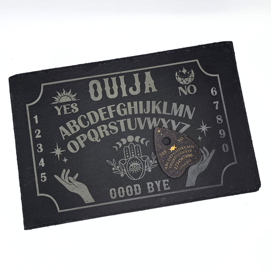 Ouija Brett aus Schiefer graviert