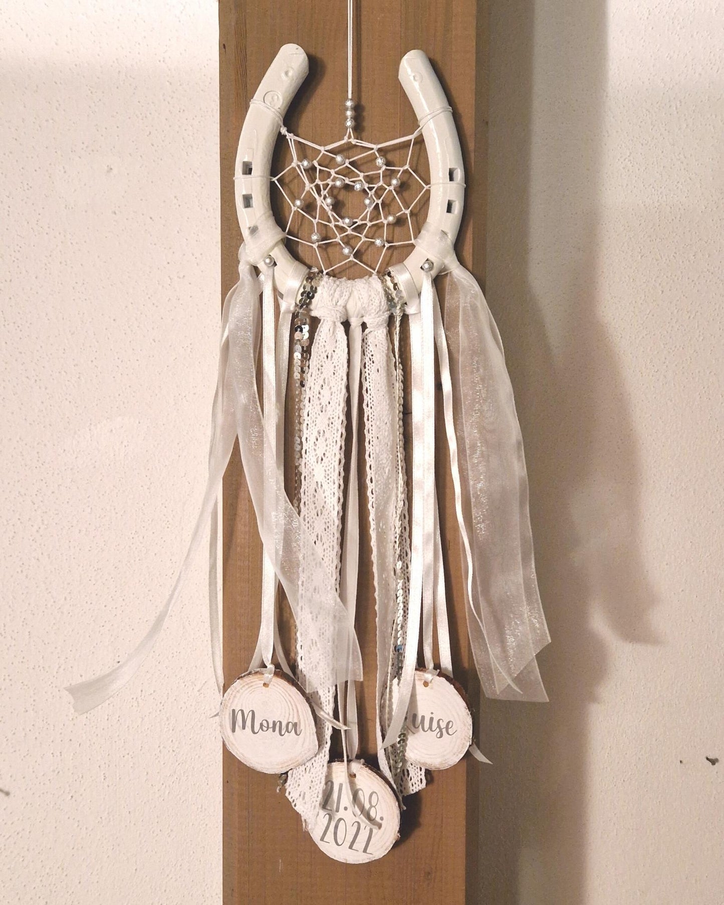 Personalisierter Traumfänger Hufeisen Geschenkidee zur Hochzeit Dreamcatcher weiß