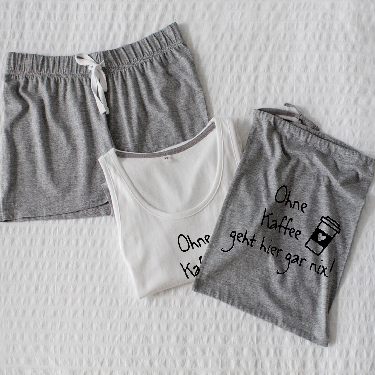 Shorty Pyjama mit Spruch Ohne Kaffee geht hier gar nix bedruckter Schlafanzug Tanktop und Shorts - Tachinedas Kreativshop