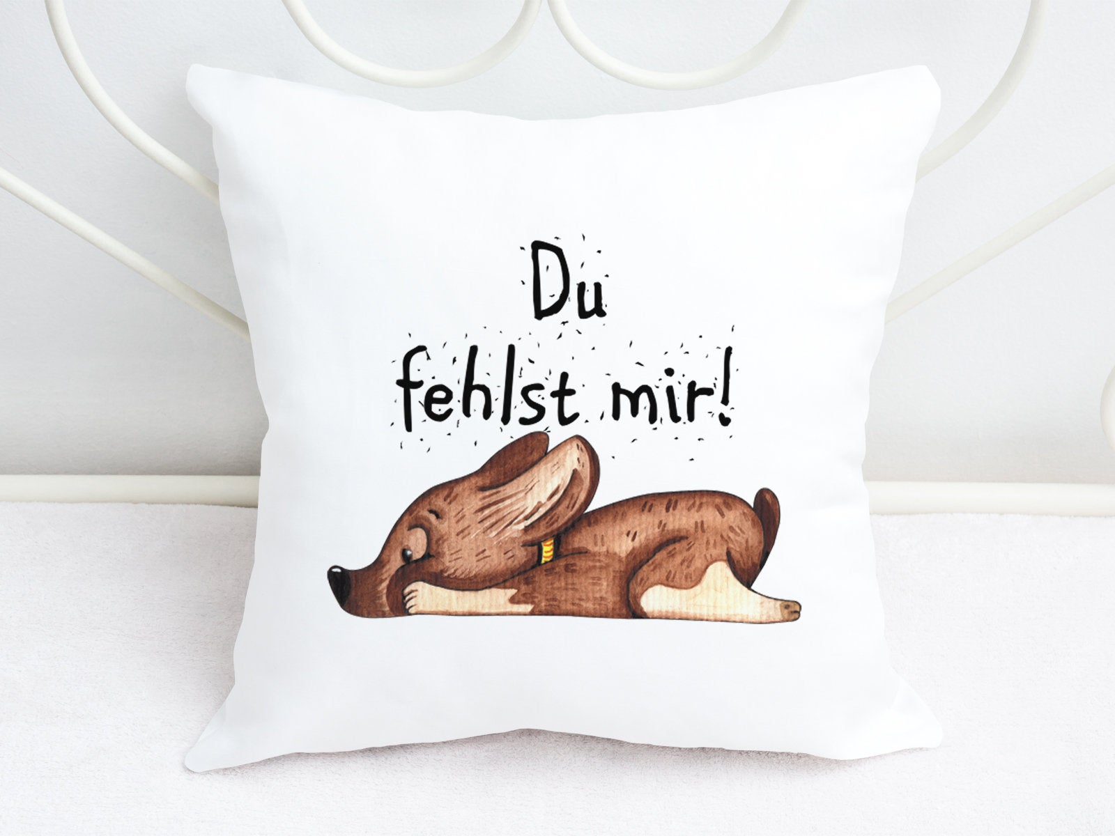 Kissen mit süßem Hund und Spruch Du fehlst mir - Tachinedas Kreativshop