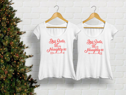 Bedruckte Weihnachts T-Shirts für zwei mit Spruch She's the naughts one - Tachinedas Kreativshop